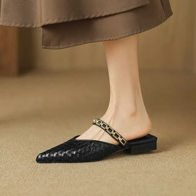 Doran Pointed Slippers