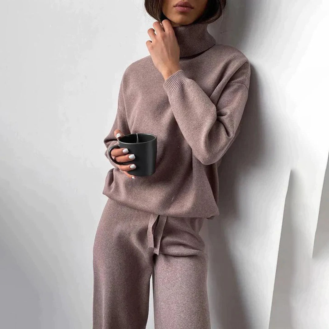 Savannah Elegant Cashmere Set for Ultimate Comfort