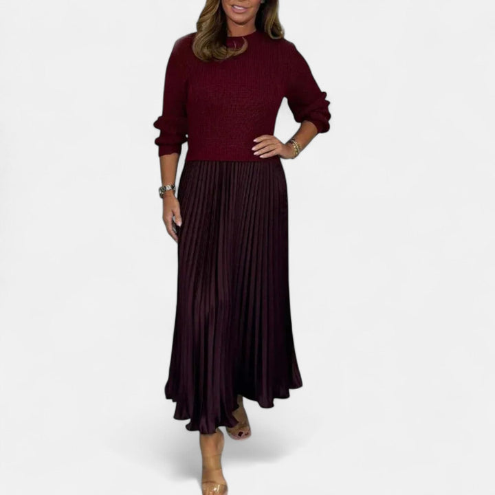 Christel - Maxi dress with sweater and pleated skirt